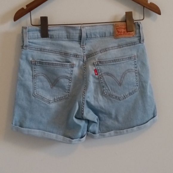 Levis Strauss & Co Jeans Shorts. - Picture 5 of 7